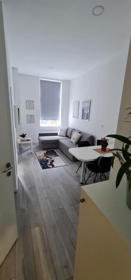 Mika Apartment And Studios Zagreb Exterior foto